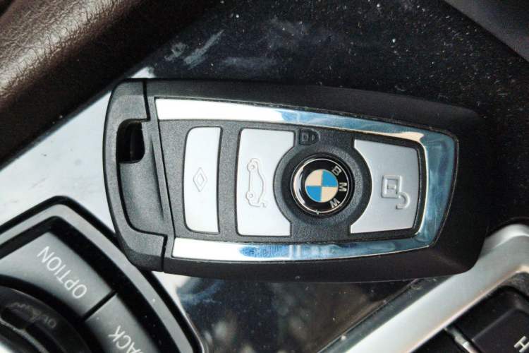 Used BMW 5 Series GT 2014 528i Luxury Edition Vehicle Key