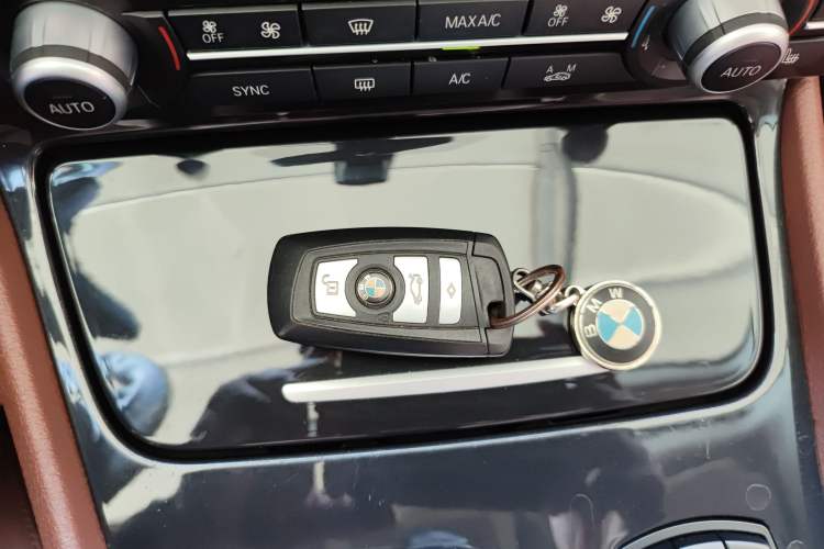Used BMW 5 Series GT 2014 535i Leading Model Vehicle Key