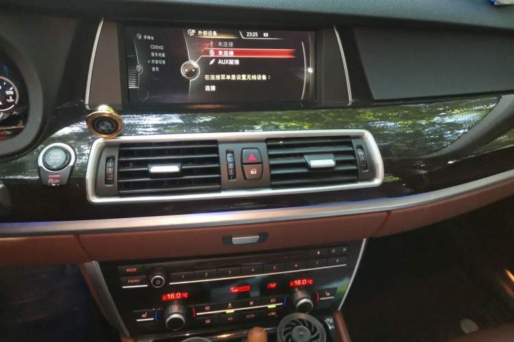 Used BMW 5 Series GT 2014 528i Leading Model Audio And AC Panel