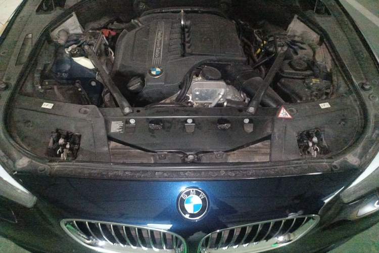 Used BMW 5 Series GT 2014 535i xDrive Engine Bay