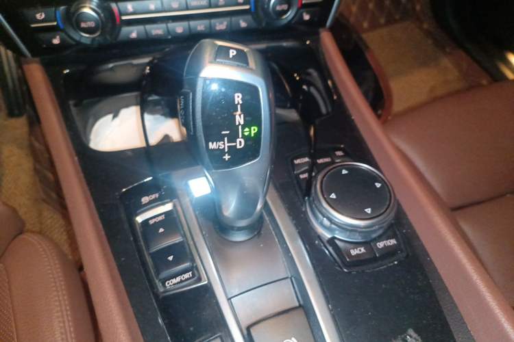 Used BMW 5 Series GT 2014 535i xDrive Gear Lever