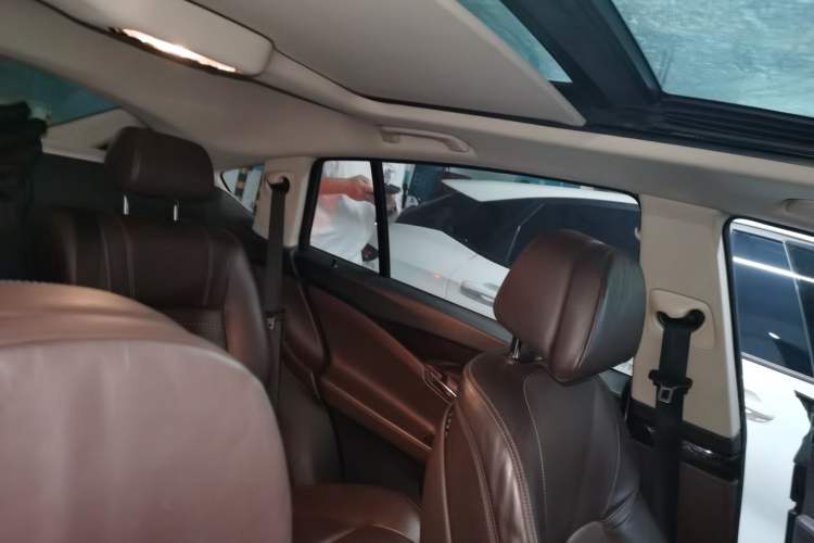 Used BMW 5 Series GT 2014 528i Luxury Edition Headliner