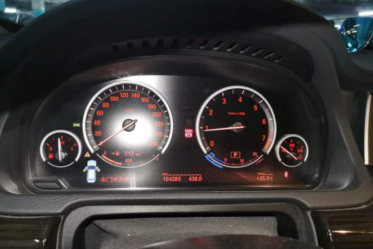 Used BMW 5 Series GT 2014 528i Luxury Edition Instrument Cluster