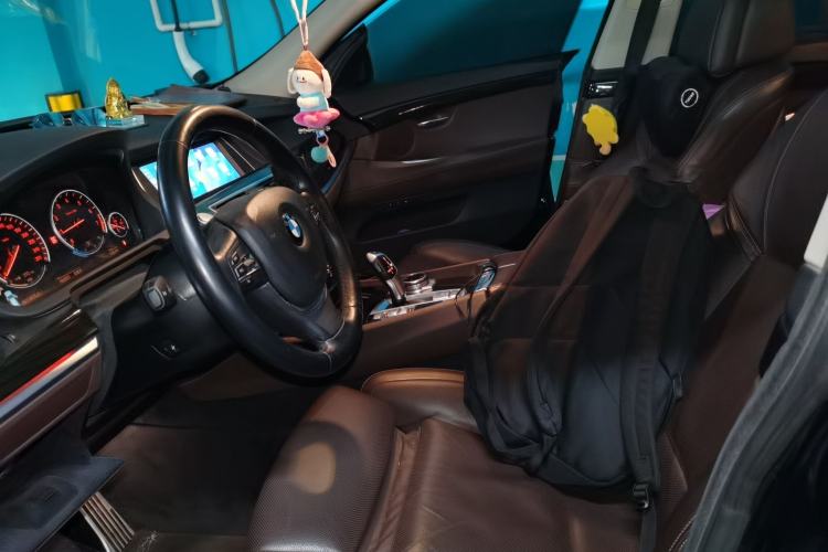 Used BMW 5 Series GT 2014 528i Luxury Edition Left Front Seat