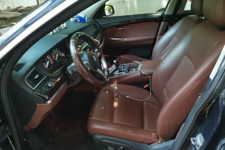 Used BMW 5 Series GT 2014 528i Leading Model Left Front Seat