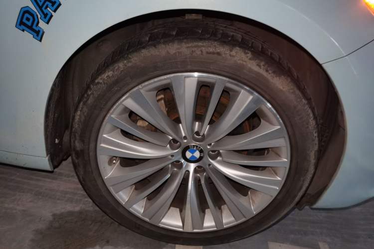 Used BMW 5 Series GT 2014 528i Luxury Edition Right Front Wheel Hub