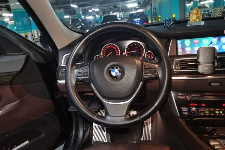 Used BMW 5 Series GT 2014 528i Luxury Edition Steering Wheel