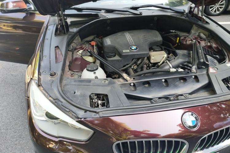 Used BMW 5 Series GT 2014 528i Leading Model Engine Bay Right
