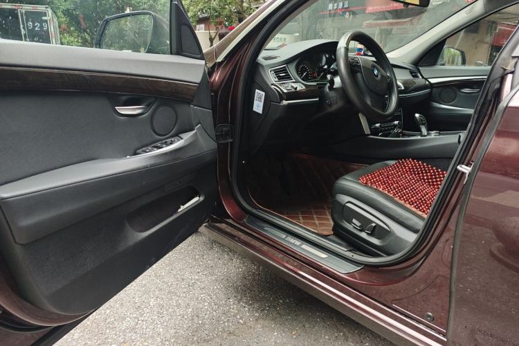 Used BMW 5 Series GT 2014 528i Leading Model Interior 3