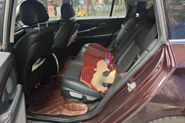 Used BMW 5 Series GT 2014 528i Leading Model Interior 4
