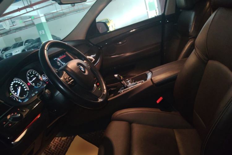 Used BMW 5 Series GT 2014 528i Luxury Edition Left Front Seat