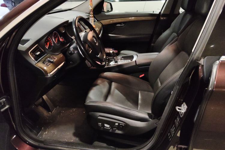 Used BMW 5 Series GT 2014 535i Luxury Edition Left Front Seat