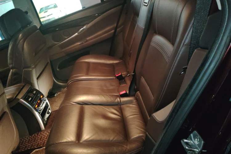 Used BMW 5 Series GT 2014 528i Luxury Edition Left Rear Seat