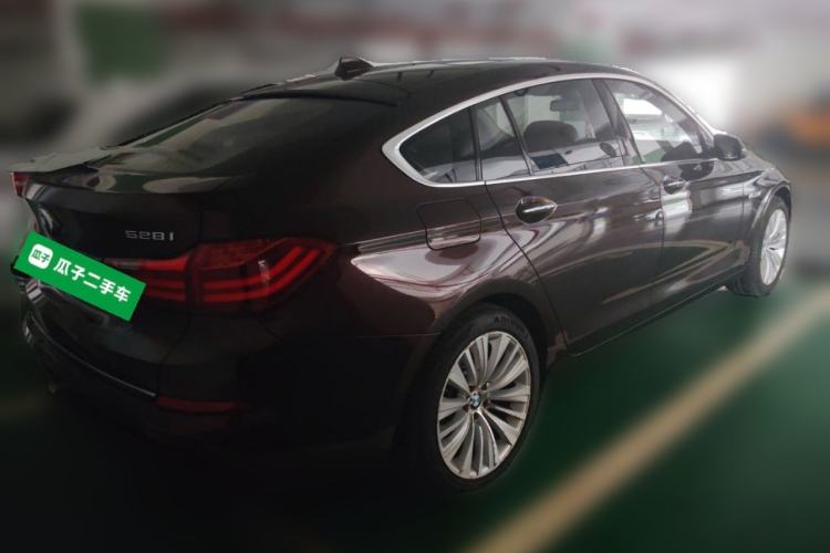 Used BMW 5 Series GT 2014 528i Luxury Edition Rear Right 45 Deg