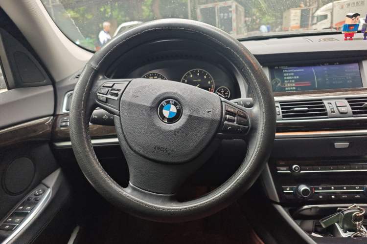 Used BMW 5 Series GT 2014 528i Leading Model Steering Wheel