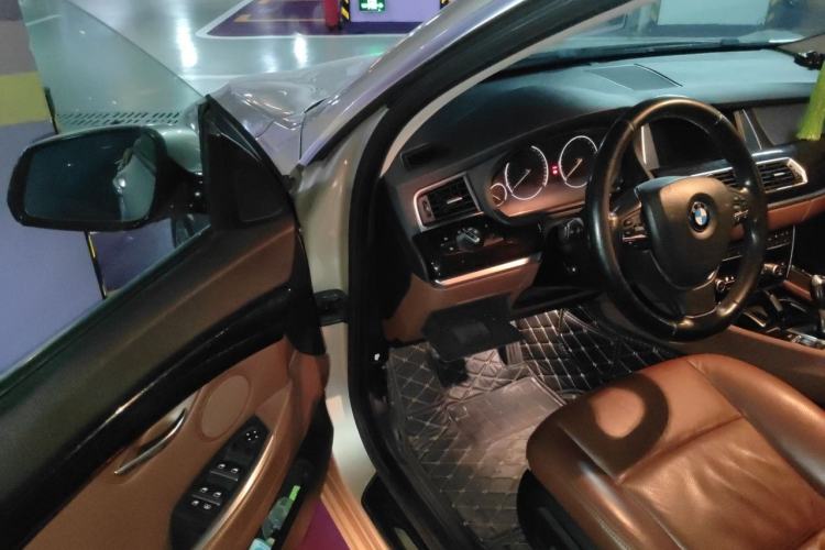 Used BMW 5 Series GT 2014 535i Leading Model Driver Seat