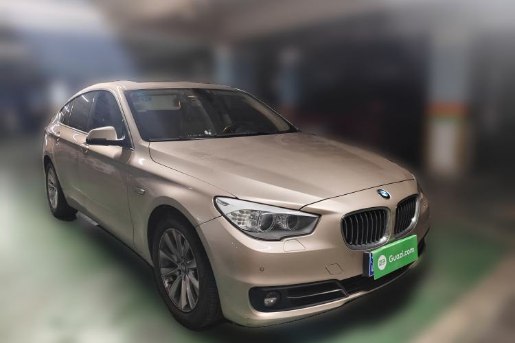 Used BMW 5 Series GT 2014 528i Leading Model Front Right 45 Deg