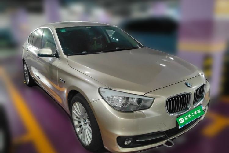 Used BMW 5 Series GT 2014 535i Leading Model Front Right 45 Deg