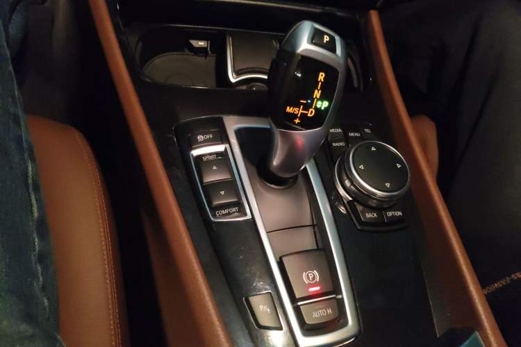 Used BMW 5 Series GT 2014 528i Leading Model Gear Lever
