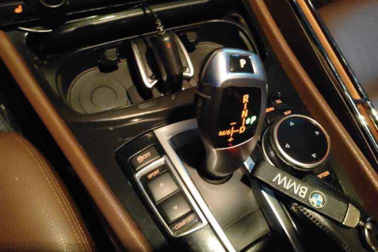 Used BMW 5 Series GT 2014 535i Leading Model Gear Lever