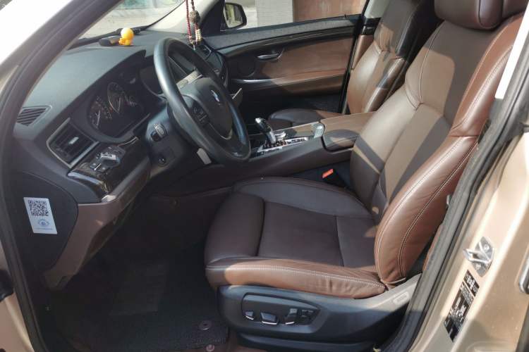 Used BMW 5 Series GT 2014 528i Luxury Edition Left Front Seat