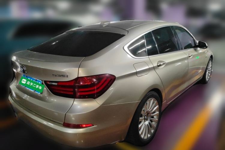 Used BMW 5 Series GT 2014 535i Leading Model Rear Right 45 Deg