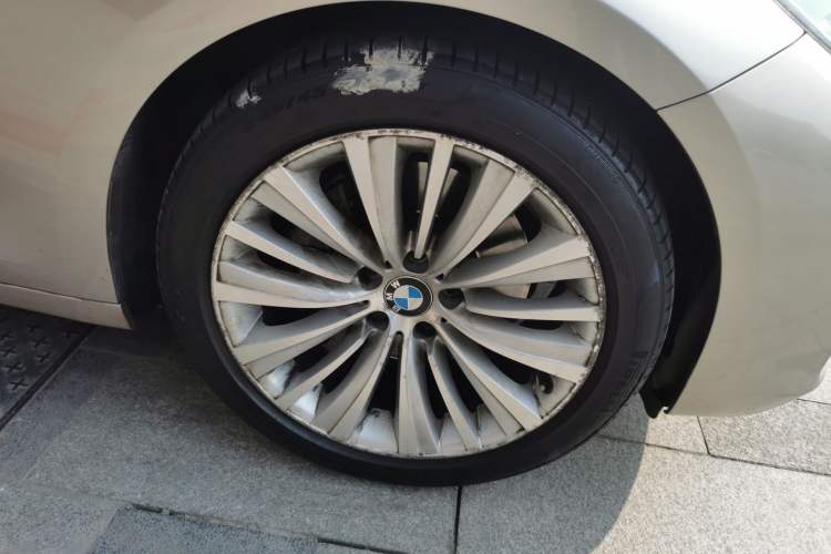 Used BMW 5 Series GT 2014 528i Luxury Edition Right Front Wheel Hub