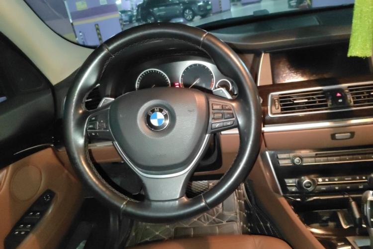 Used BMW 5 Series GT 2014 535i Leading Model Steering Wheel
