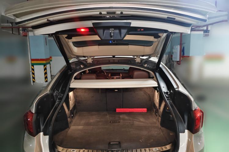 Used BMW 5 Series GT 2014 528i Leading Model Trunk