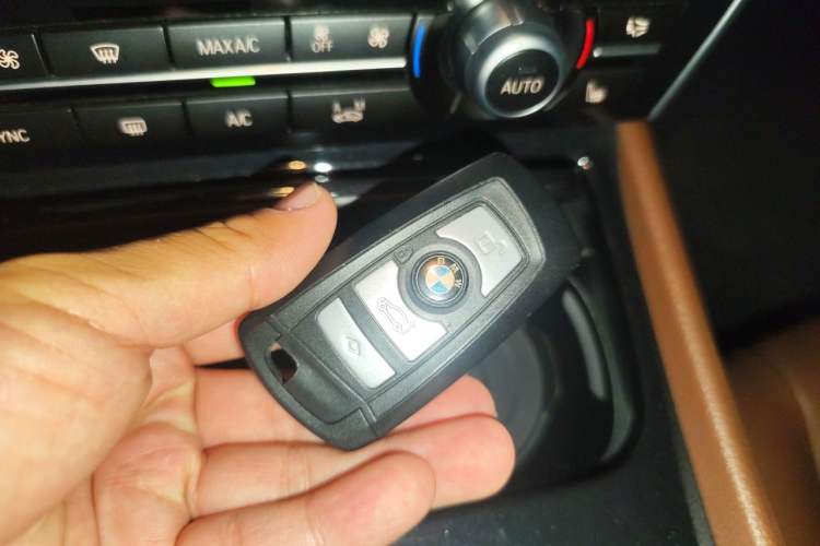 Used BMW 5 Series GT 2014 535i Leading Model Vehicle Key