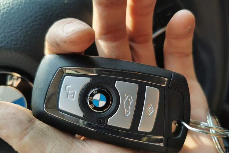 Used BMW 5 Series GT 2014 528i Luxury Edition Vehicle Key