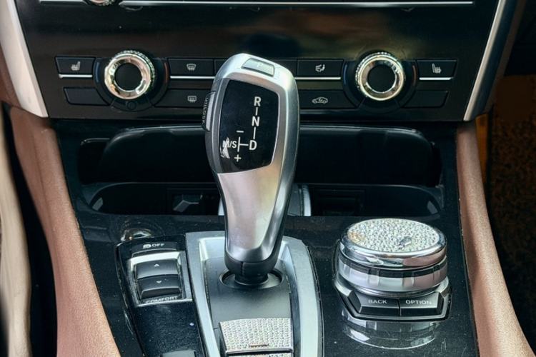 Used BMW 5 Series GT 2014 528i Leading Model Gear Lever