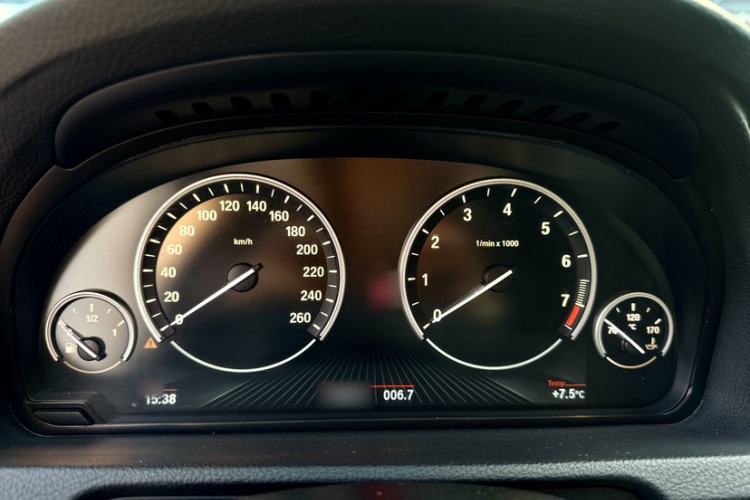 Used BMW 5 Series GT 2014 528i Leading Model Instrument Cluster