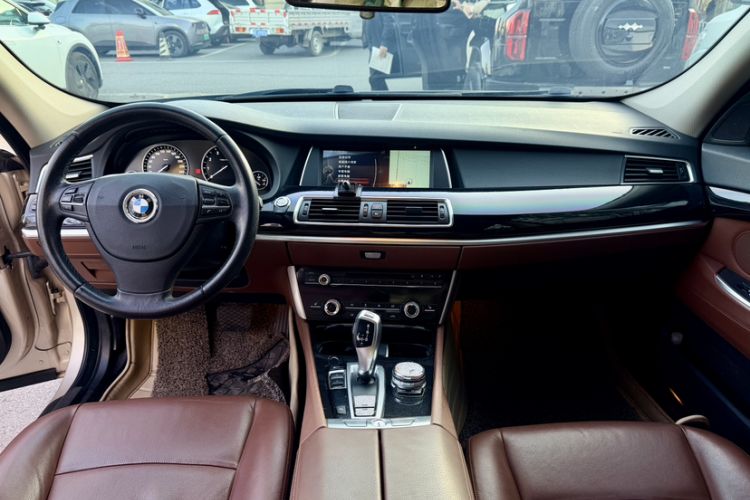 Used BMW 5 Series GT 2014 528i Leading Model Interior 3