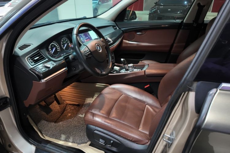 Used BMW 5 Series GT 2014 528i Leading Model Right Front Seat