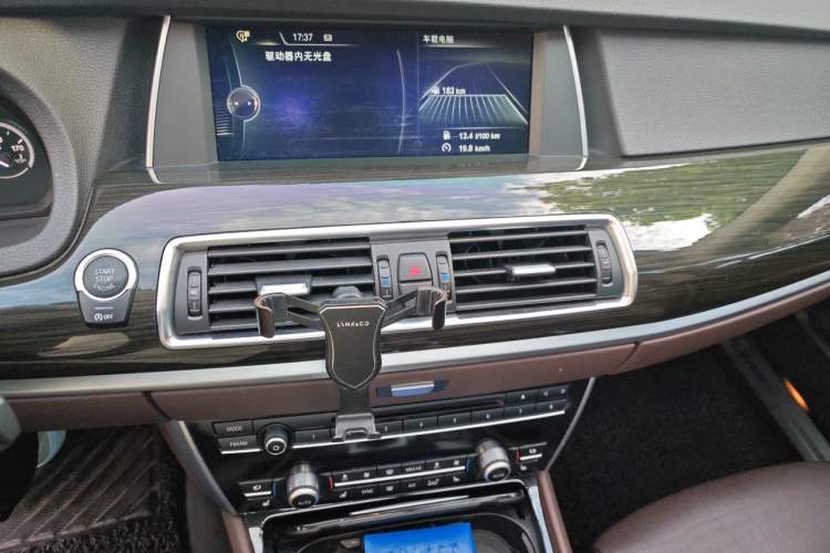 Used BMW 5 Series GT 2014 528i Luxury Edition Audio And AC Panel