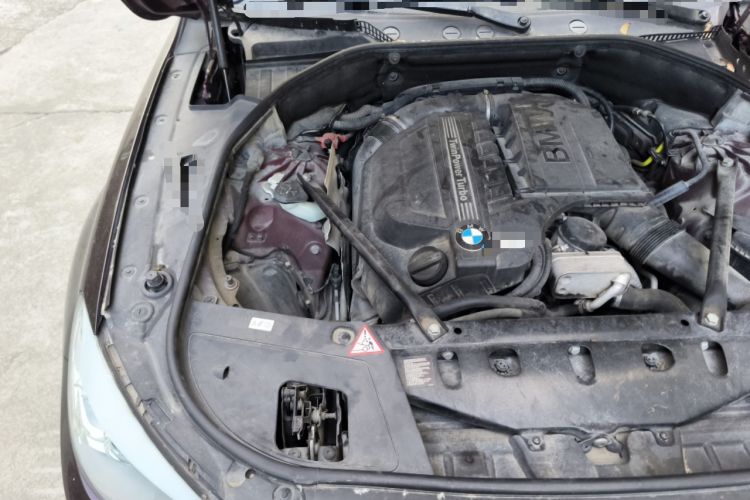 Used BMW 5 Series GT 2014 535i Luxury Edition Engine Bay Right