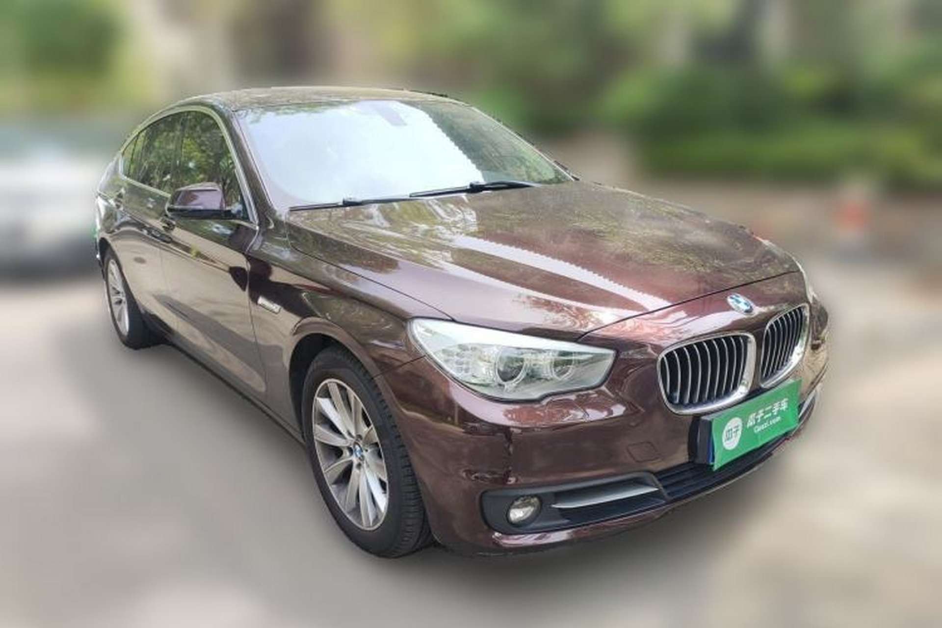 Used BMW 5 Series GT 2014 528i Leading Model Front Right 45 Deg
