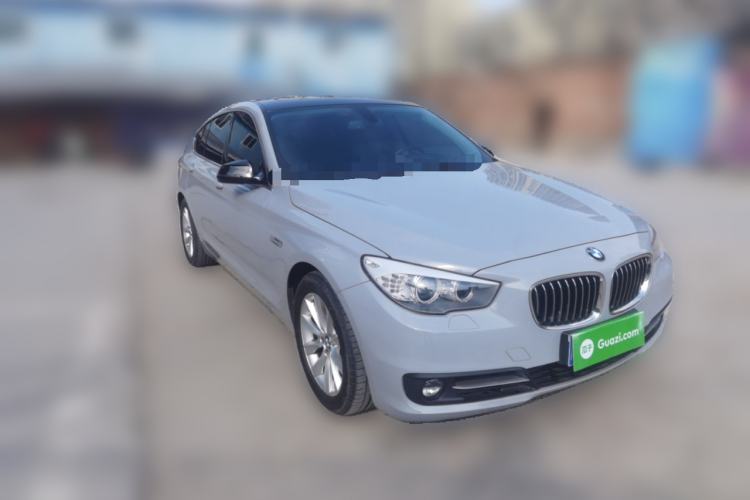 Used BMW 5 Series GT 2014 528i Leading Model Front Right 45 Deg