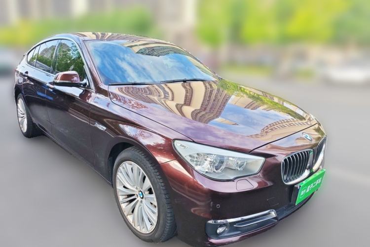 Used BMW 5 Series GT 2014 528i Luxury Edition Front Right 45 Deg