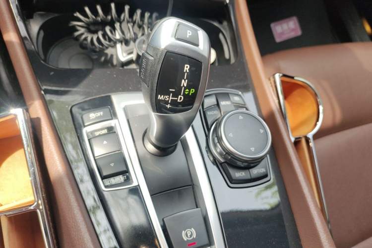 Used BMW 5 Series GT 2014 528i Leading Model Gear Lever