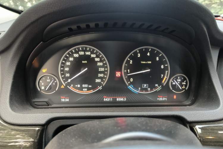 Used BMW 5 Series GT 2014 535i Luxury Edition Instrument Cluster