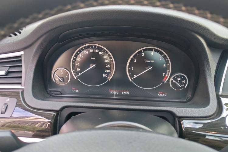 Used BMW 5 Series GT 2014 528i Luxury Edition Instrument Cluster