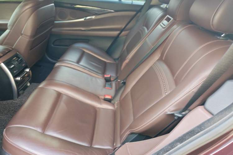 Used BMW 5 Series GT 2014 528i Luxury Edition Left Rear Seat