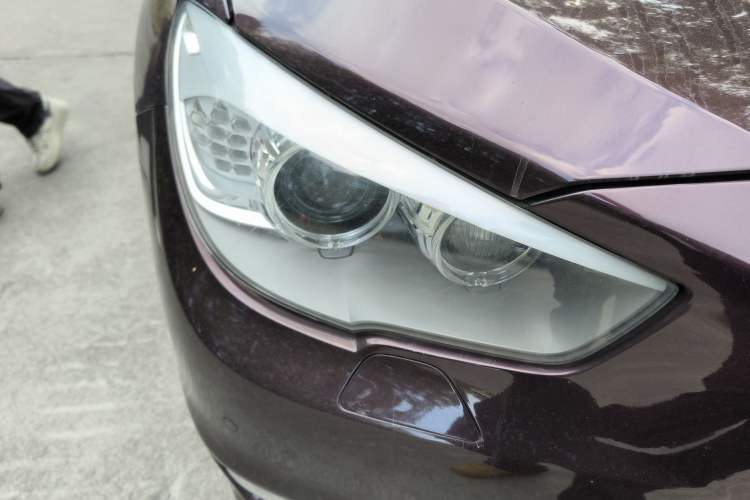 Used BMW 5 Series GT 2014 535i Luxury Edition Right Front Headlight