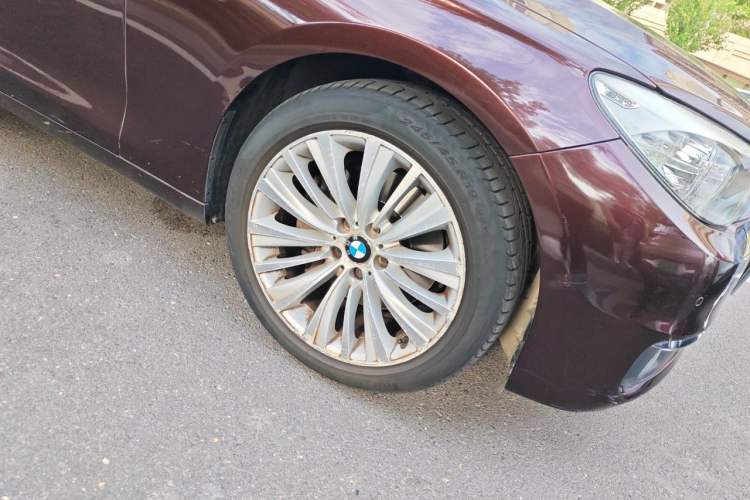 Used BMW 5 Series GT 2014 528i Luxury Edition Right Front Wheel Hub