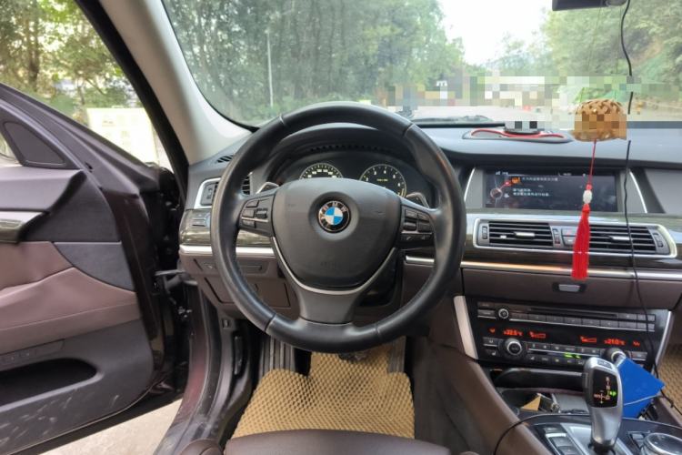 Used BMW 5 Series GT 2014 535i Luxury Edition Steering Wheel