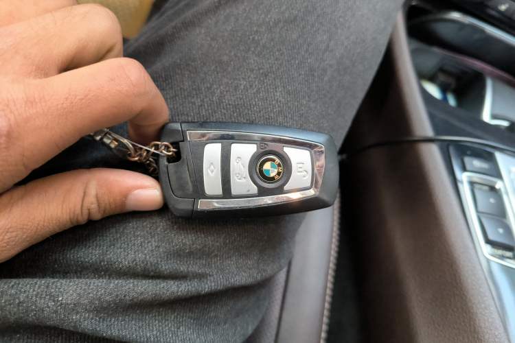 Used BMW 5 Series GT 2014 535i Luxury Edition Vehicle Key