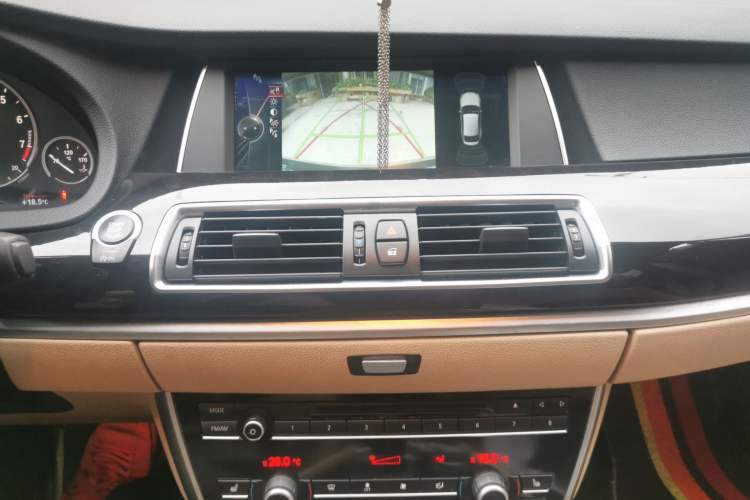 Used BMW 5 Series GT 2014 528i Leading Model Audio And AC Panel