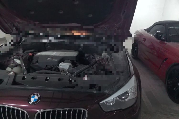 Used BMW 5 Series GT 2014 528i Luxury Edition Engine Bay Left